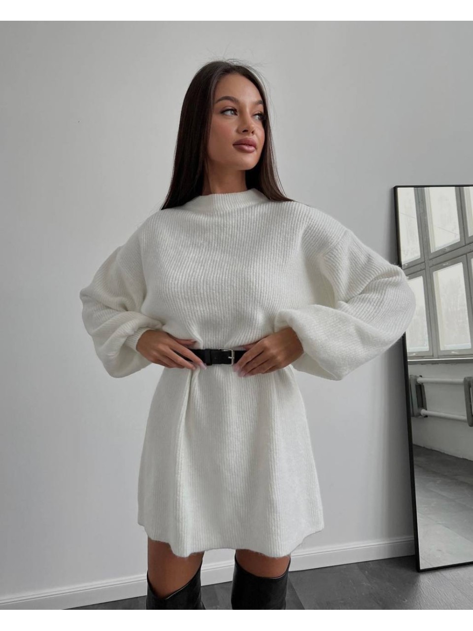 Ангоровое платье с поясом молочного цвета 35072