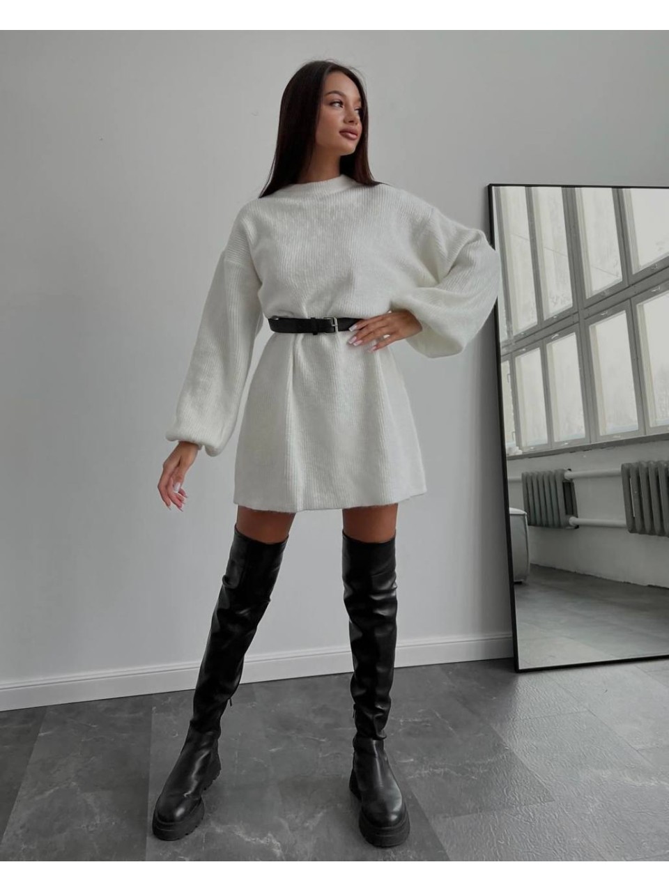 Ангоровое платье с поясом молочного цвета 35072