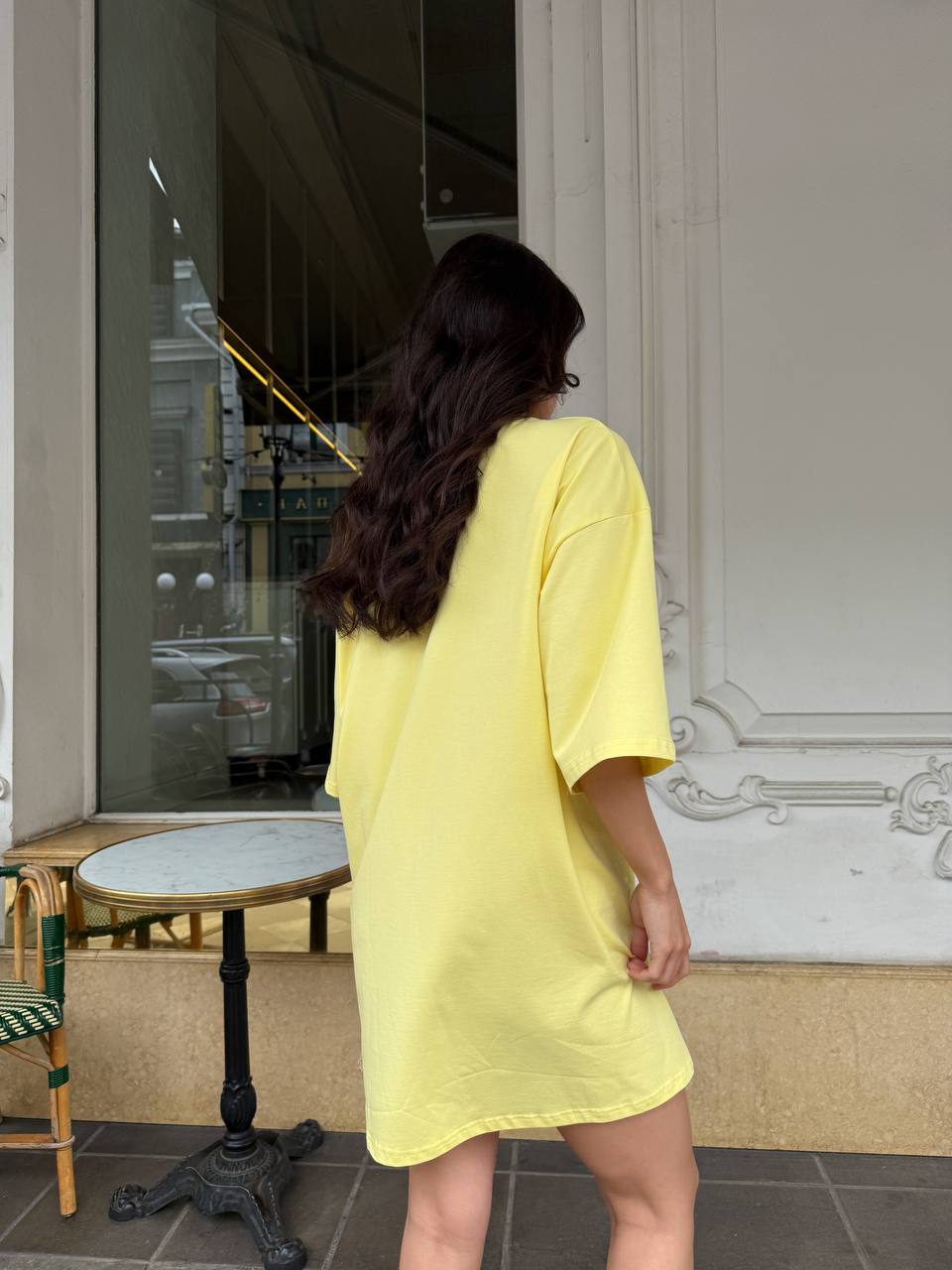 Хлопковое платье-футболка с рисунком желтого цвета 33660