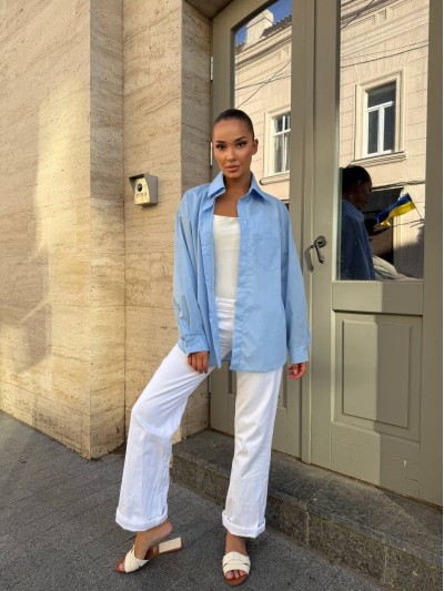 Бавовняна жіноча сорочка блакитного кольору 34086