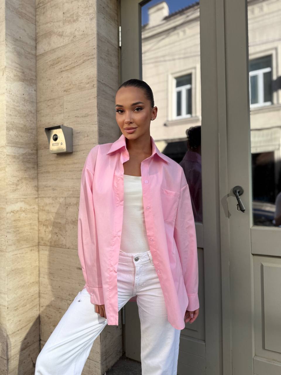 Бавовняна жіноча сорочка рожевого кольору 34085