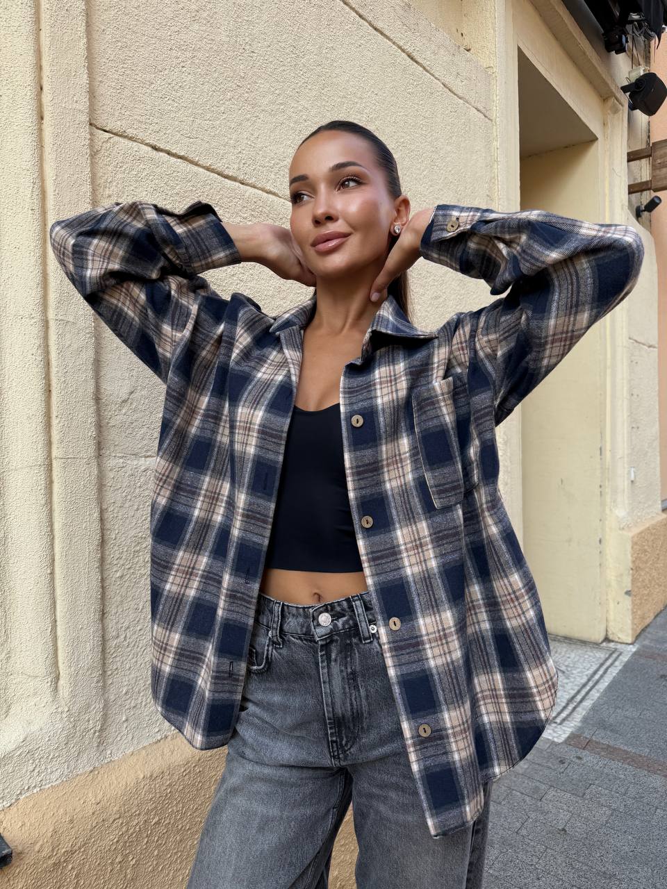 Базова жіноча сорочка синього кольору 34138