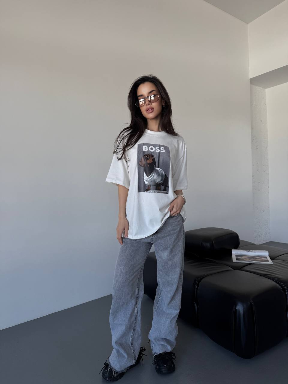 Базова футболка з написом молочного кольору 32712