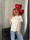 Базова жіноча футболка з написом бiлого кольору 30652