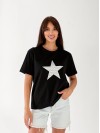 Базовая женская футболка со звездой черного цвета 33297