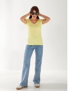 Базова жіноча футболка жовтого кольору 33290