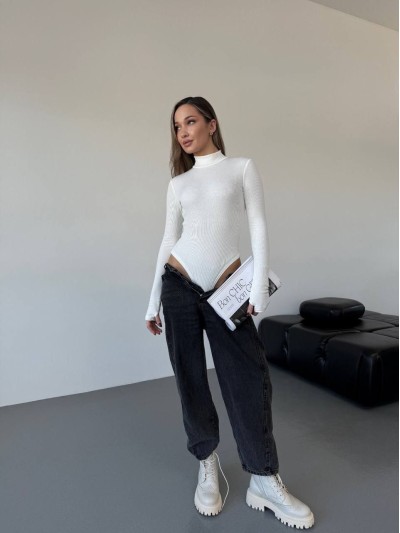 Базовий однотонний боді на флiсi молочного кольору 35313