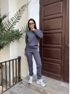 Базовий теплий жiночий костюм графiтового кольору 35426