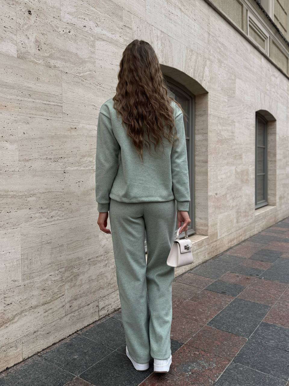 Базовий жiночий костюм з ангори м'ятного кольору 35317