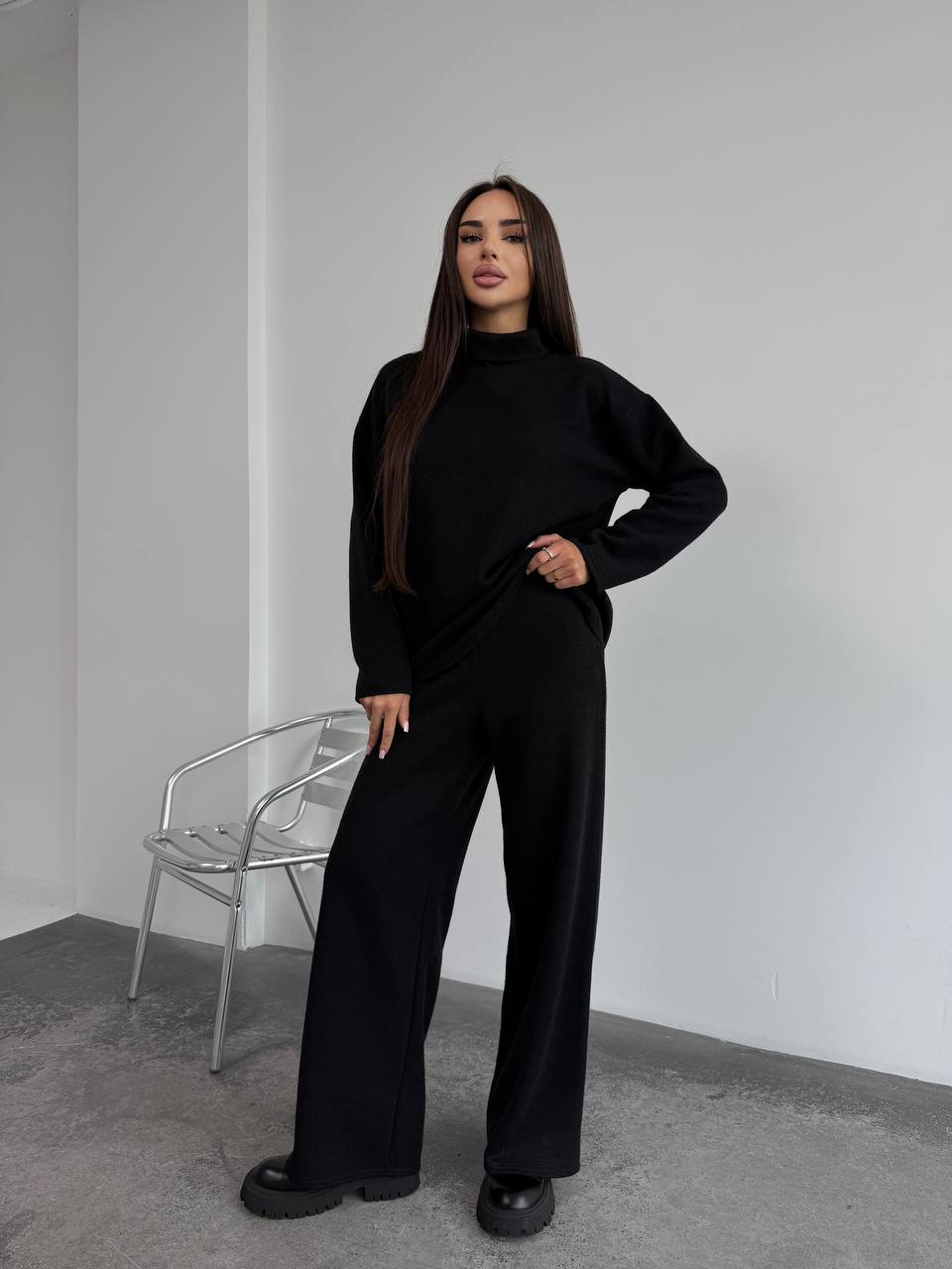 Базовий жiночий костюм з ангори чорного кольору 35283