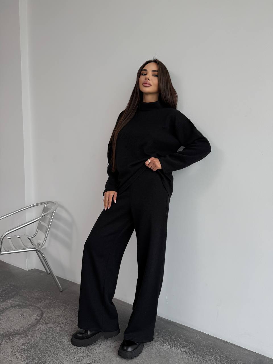 Базовий жiночий костюм з ангори чорного кольору 35283