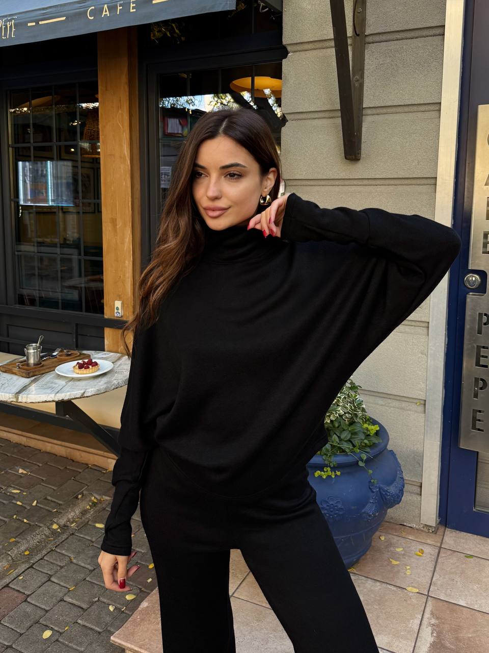 Базовий жiночий костюм з ангори чорного кольору 35594