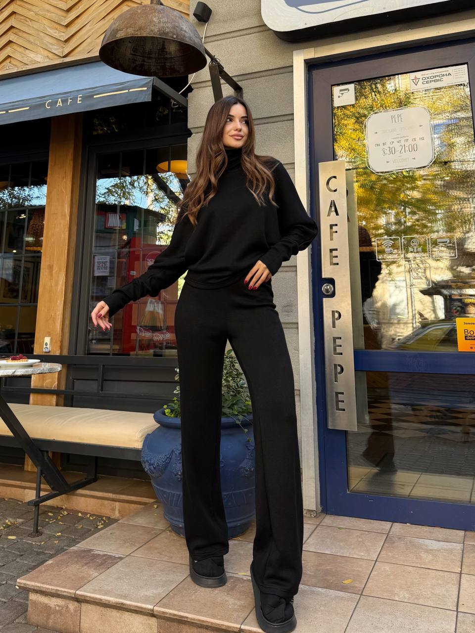 Базовий жiночий костюм з ангори чорного кольору 35594