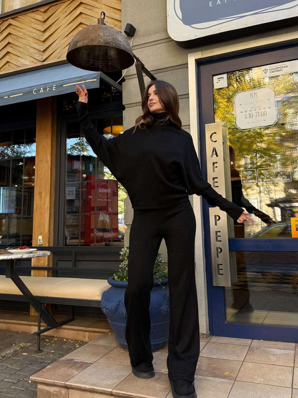 Базовий жiночий костюм з ангори чорного кольору 35594