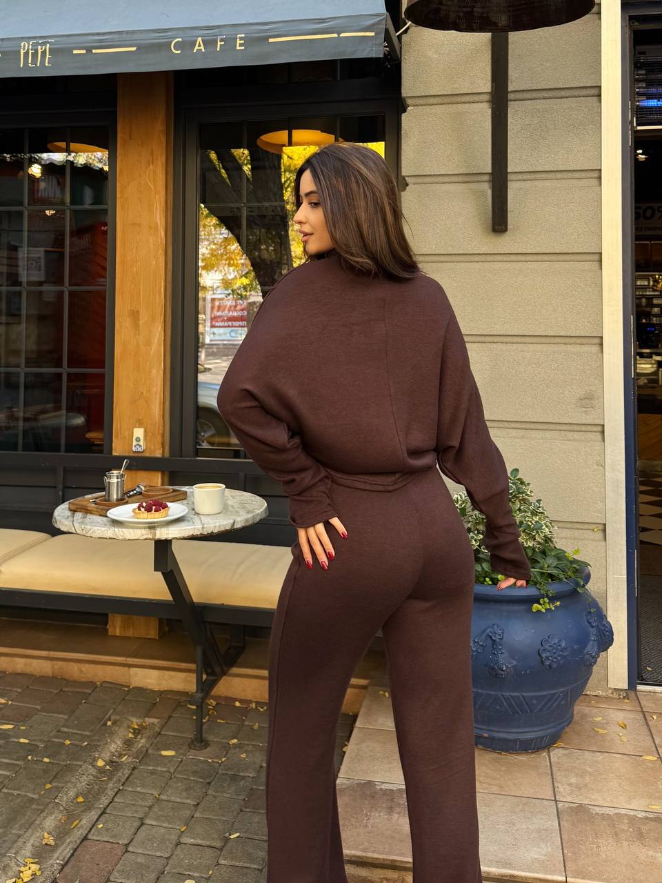 Базовий жiночий костюм з ангори коричневого кольору 35593