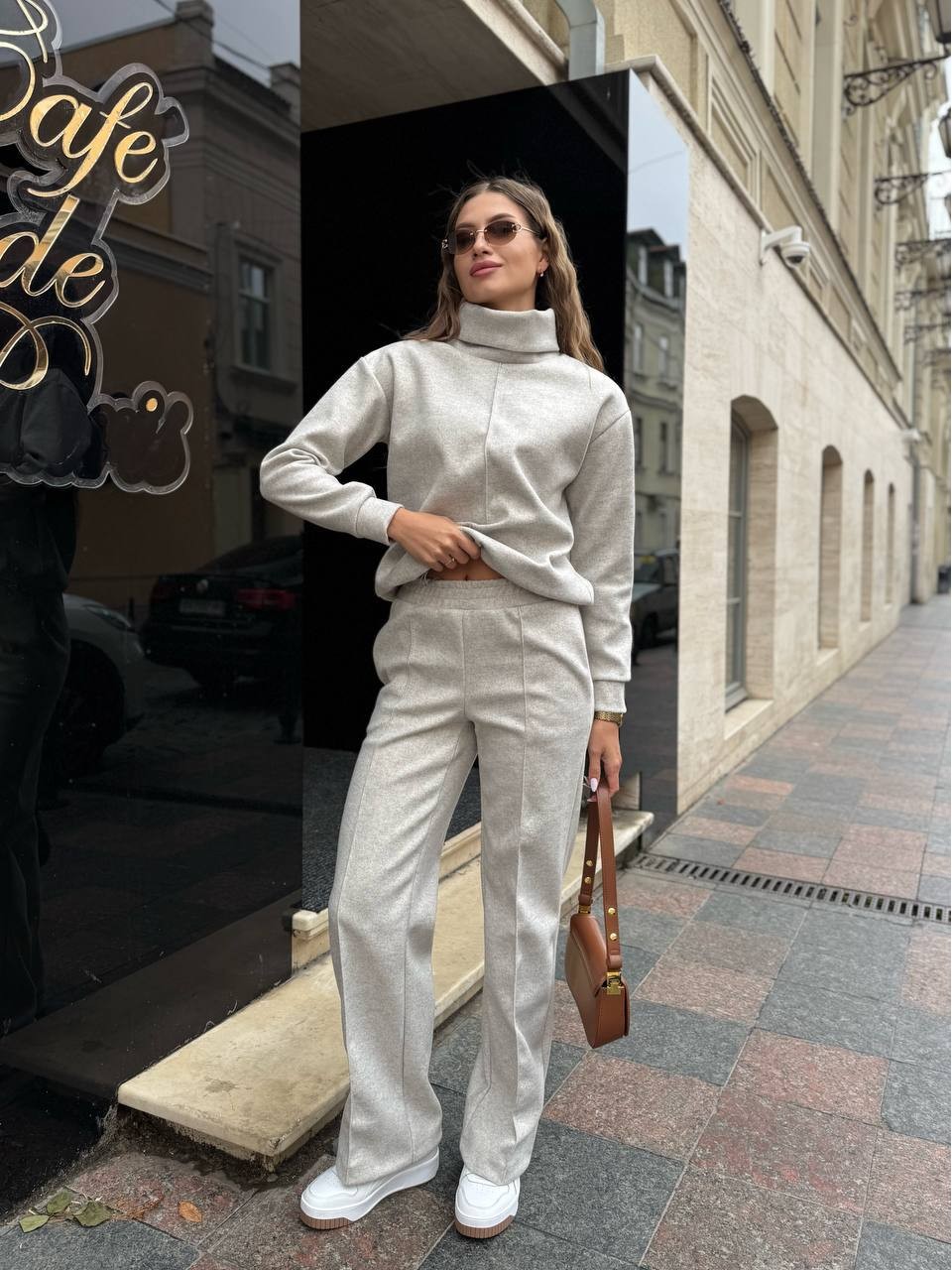 Базовий жiночий костюм з ангори сiрого кольору 35315