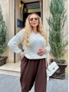 Базовий жіночий светр молочного кольору 34415