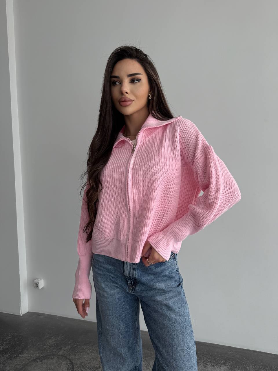 Базовий жіночий светр зi змiкою рожевого кольору 35839