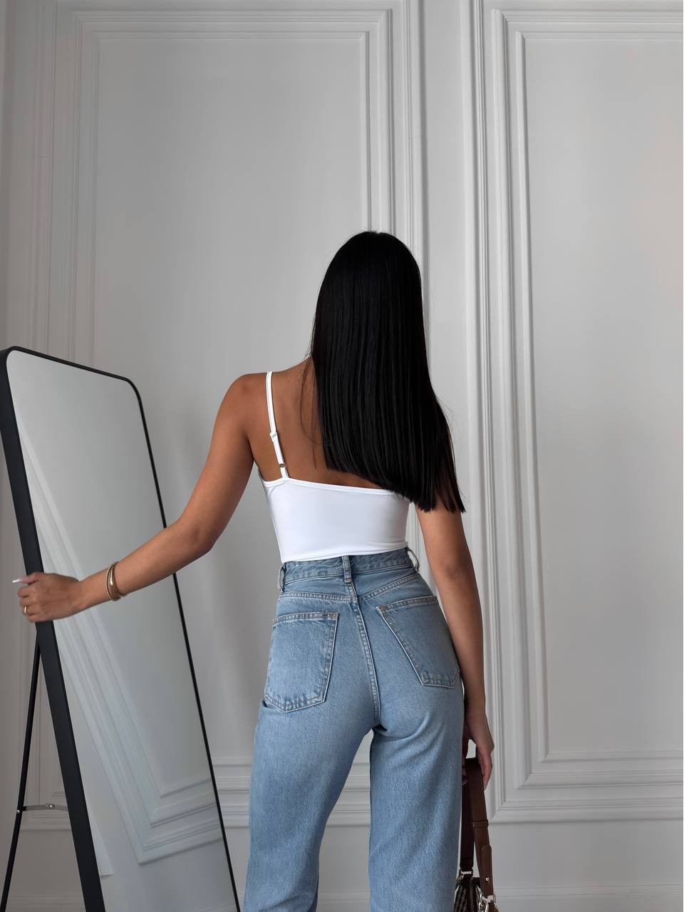 Базовий боді на бретельках білого кольору 31842