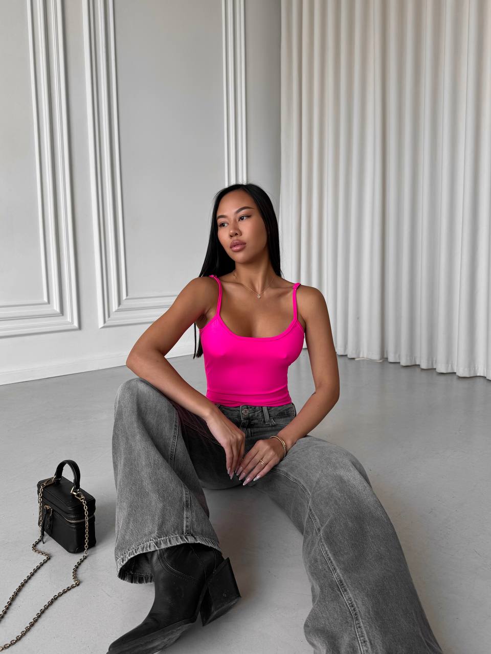 Базовий боді на бретельках малинового кольору 31843