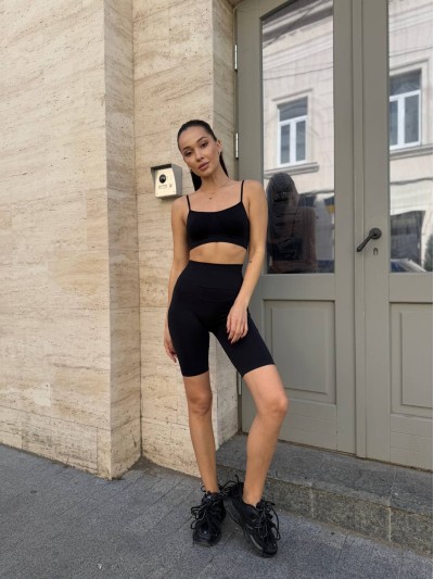 Безшовний жіночий топ чорного кольору 33431