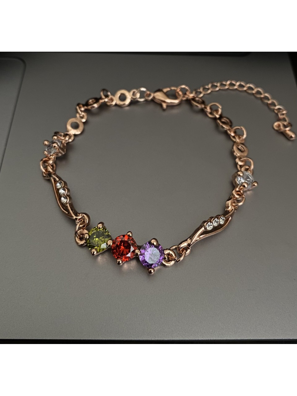 Браслет з камінчиками золотого кольору замок карабін 32604