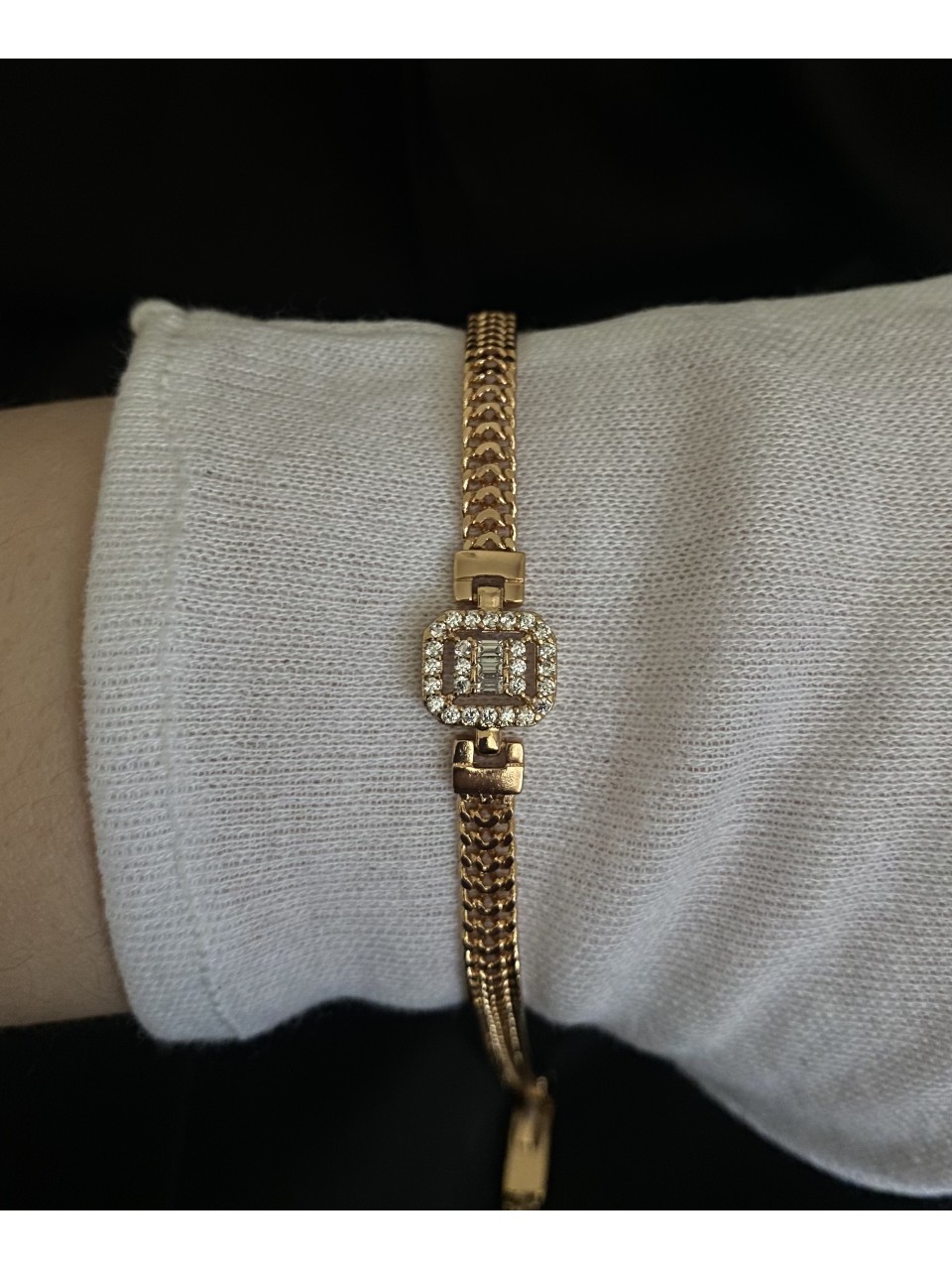 Браслет золотого цвета замок шарнир 32769