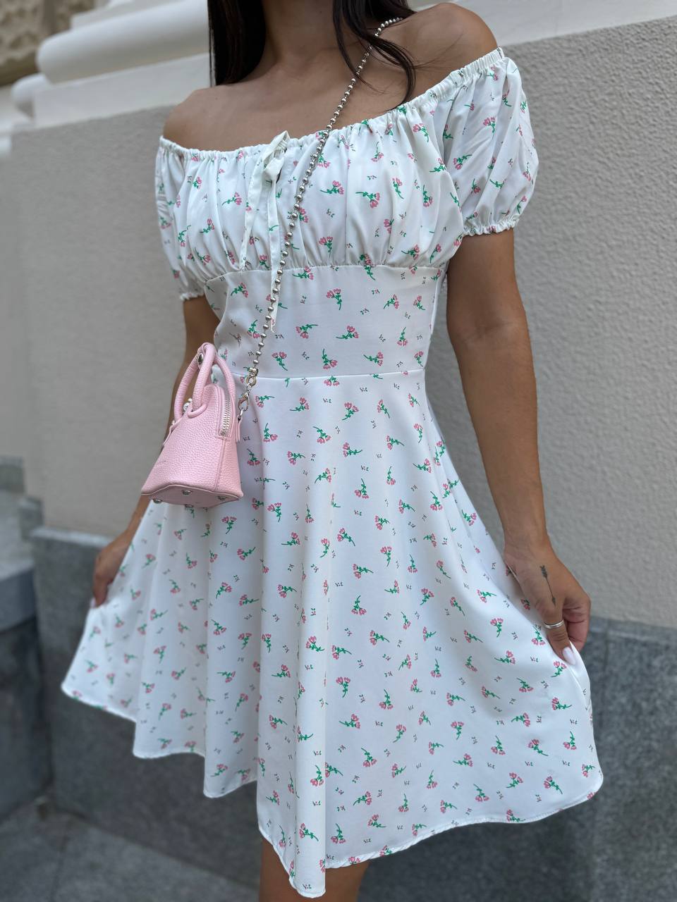 Чарівне плаття міні молочного кольору 33754