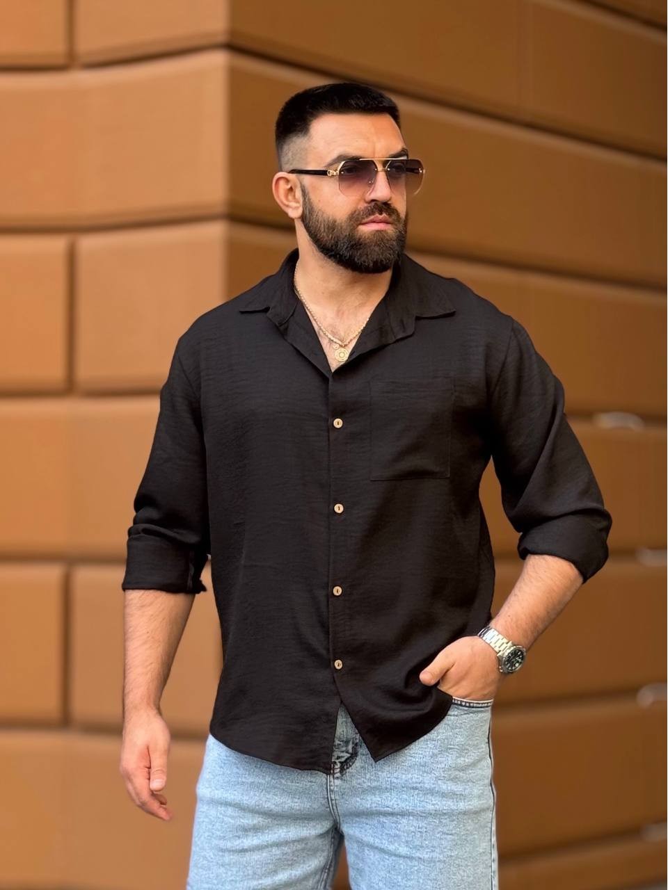 Чоловіча льняна сорочка чорного кольору 33668