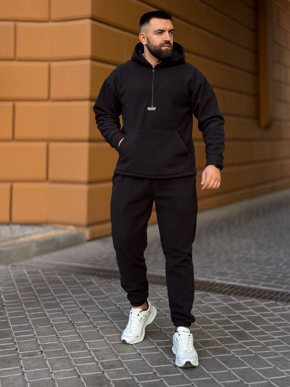 Чоловічий  флiсовий костюм з капюшоном чорного кольору 36069
