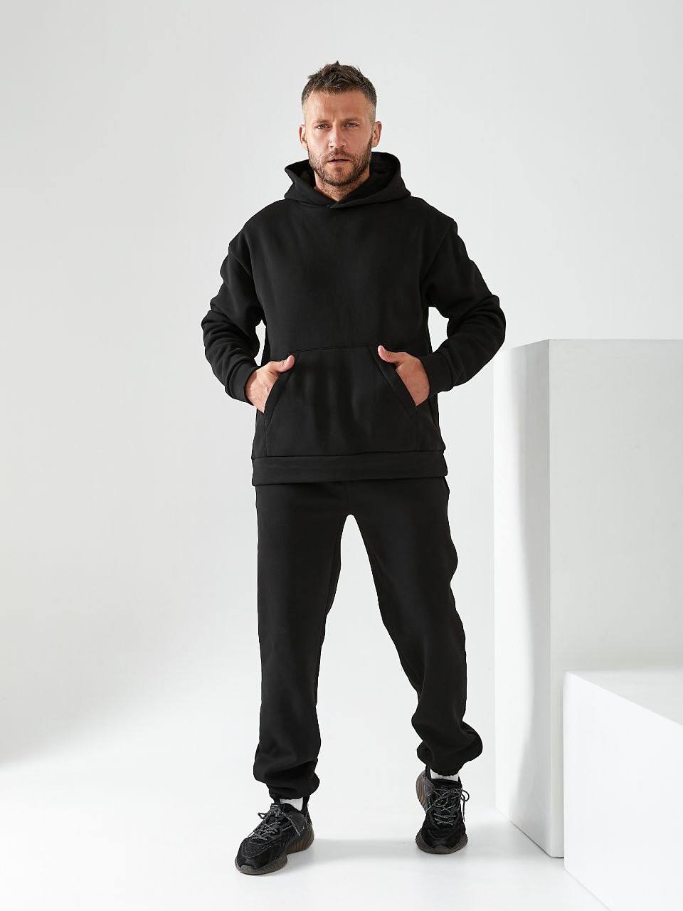 Чоловічий спортивний костюм на флiсi чорного кольору 34198