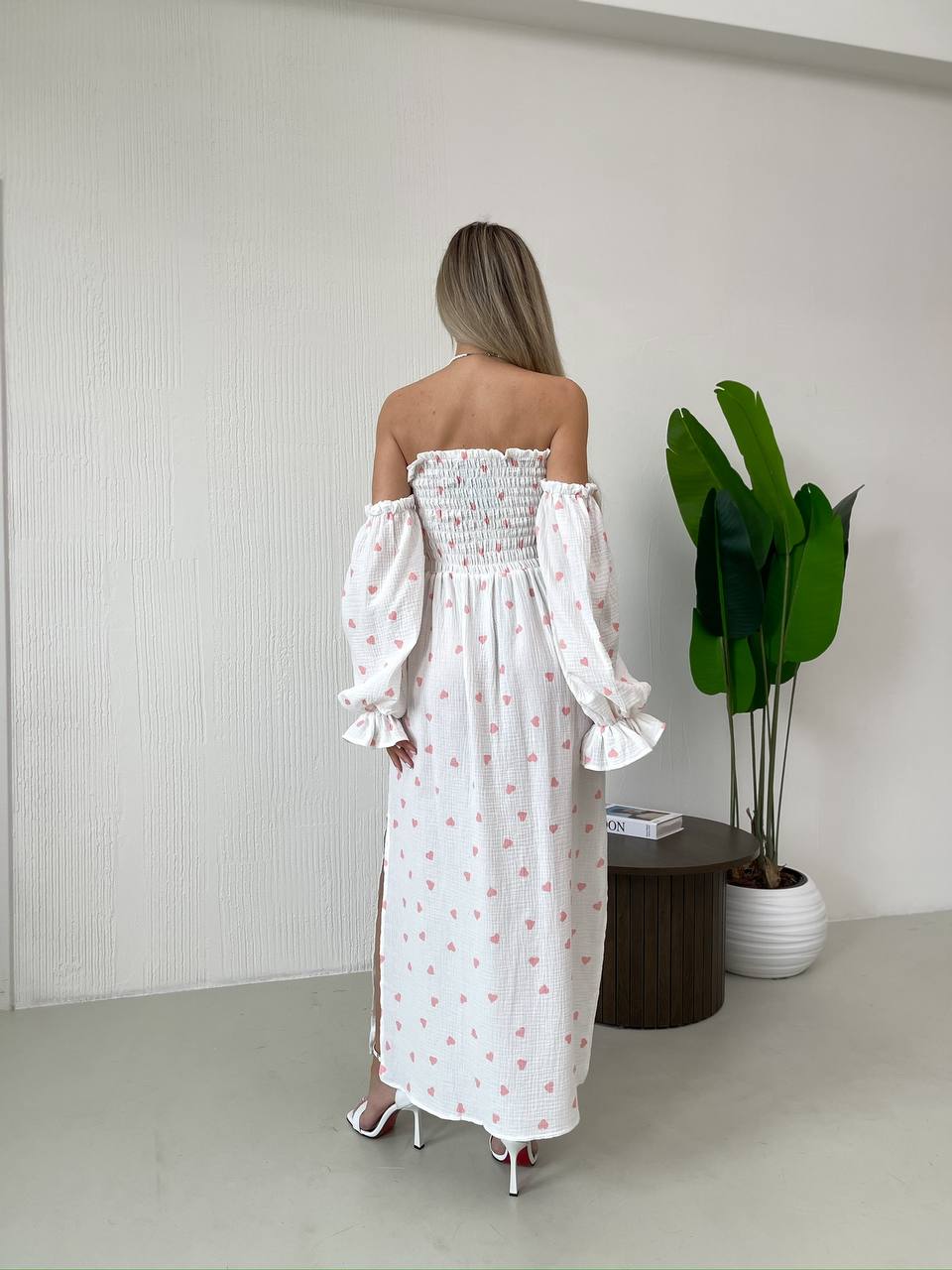 Довга муслінова сукня в серце молочного кольору 32693