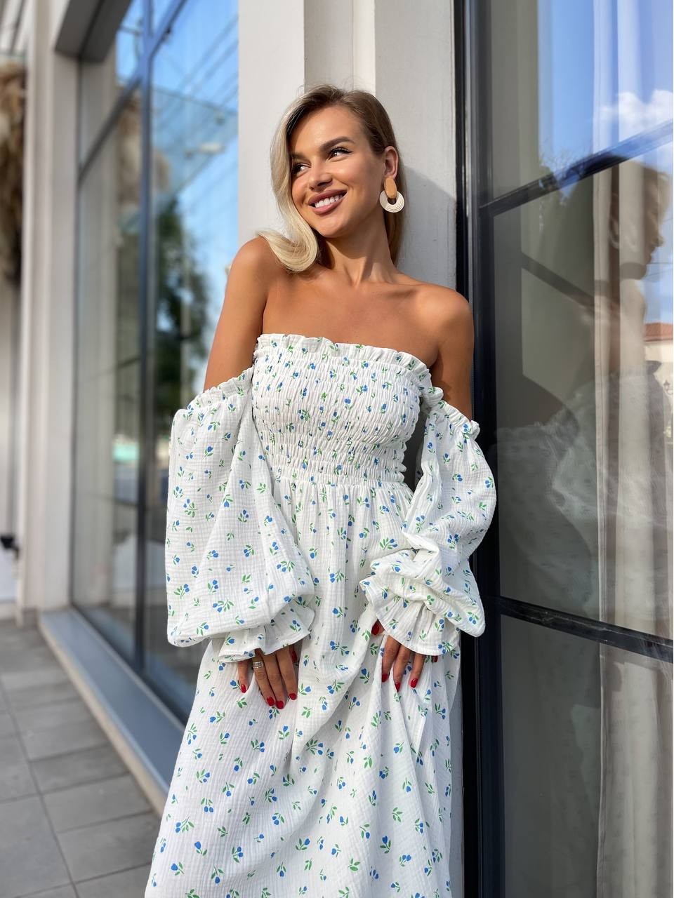 Довга муслінова сукня в квітку блакитного кольору 31979