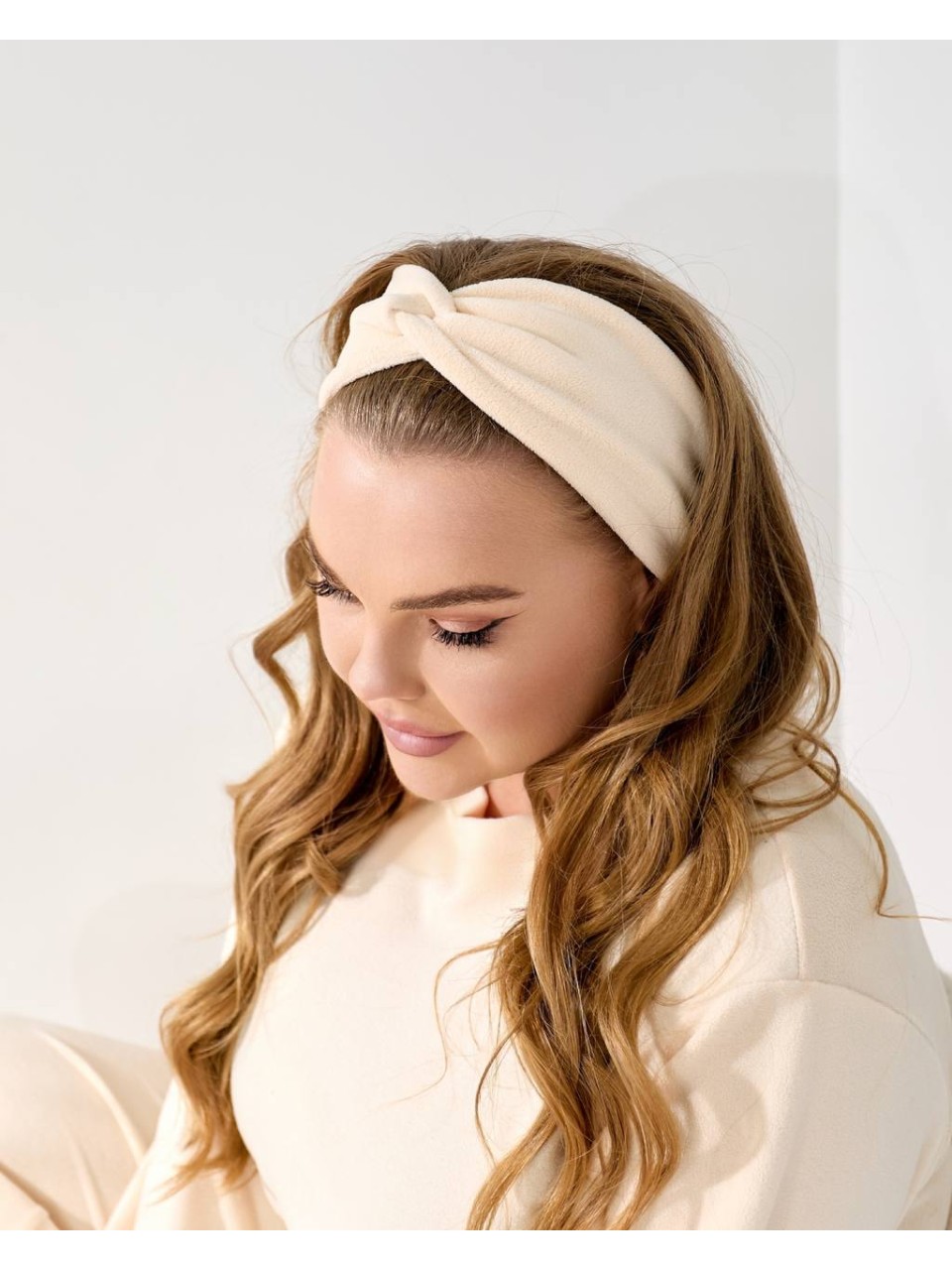 Домашній комплект трiйка (костюм+чалма) молочного кольору 35962