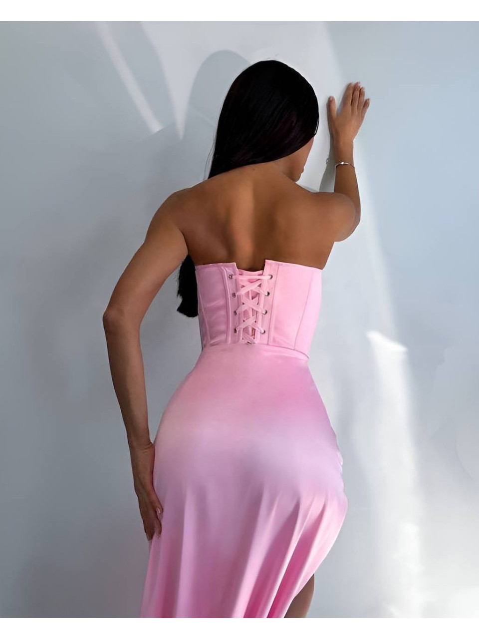 Довга шовкова спідниця з розрiзом рожевого кольору 35128