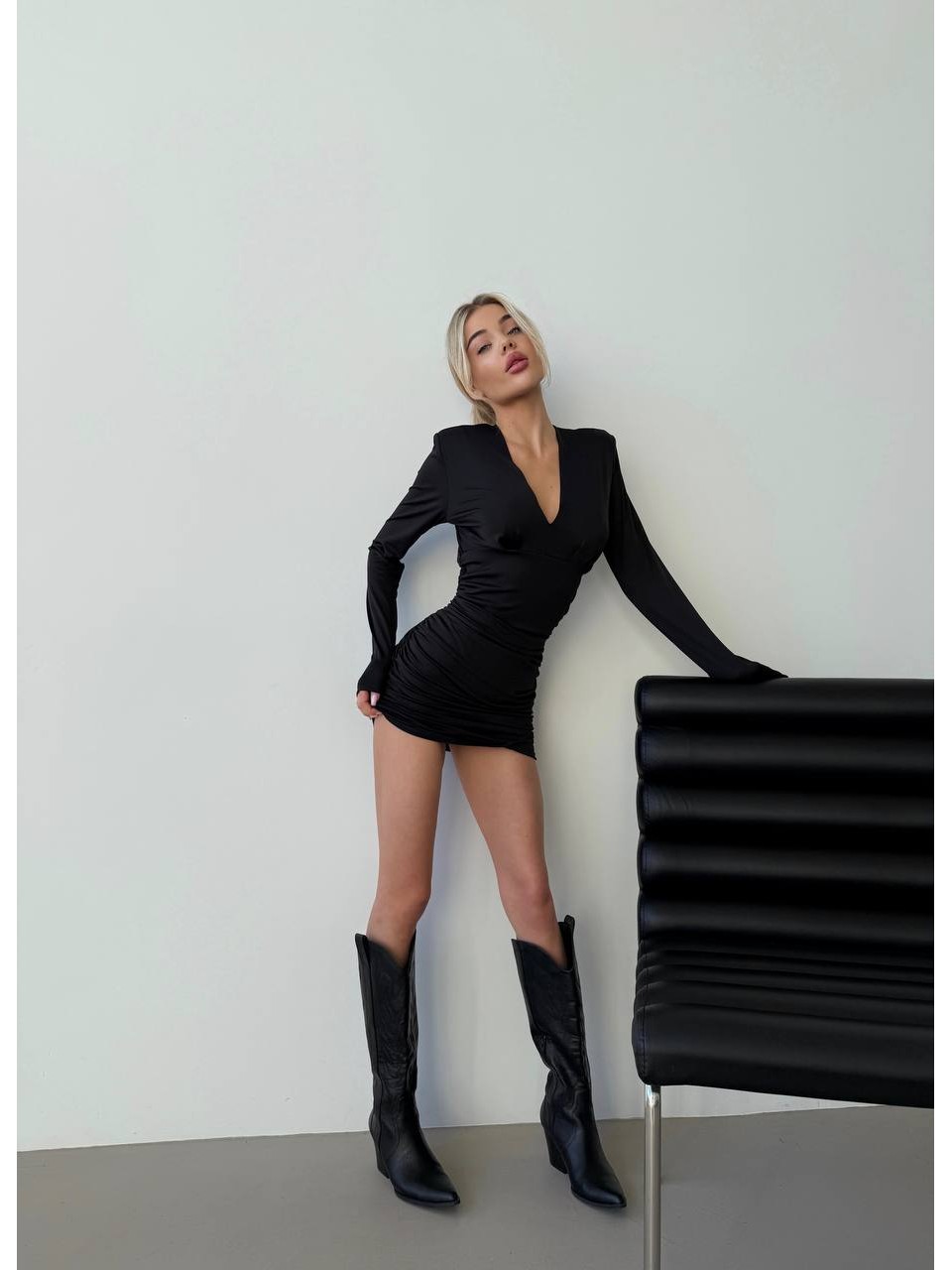 Класична вечiрня сукня мiнi чорного кольору 35738