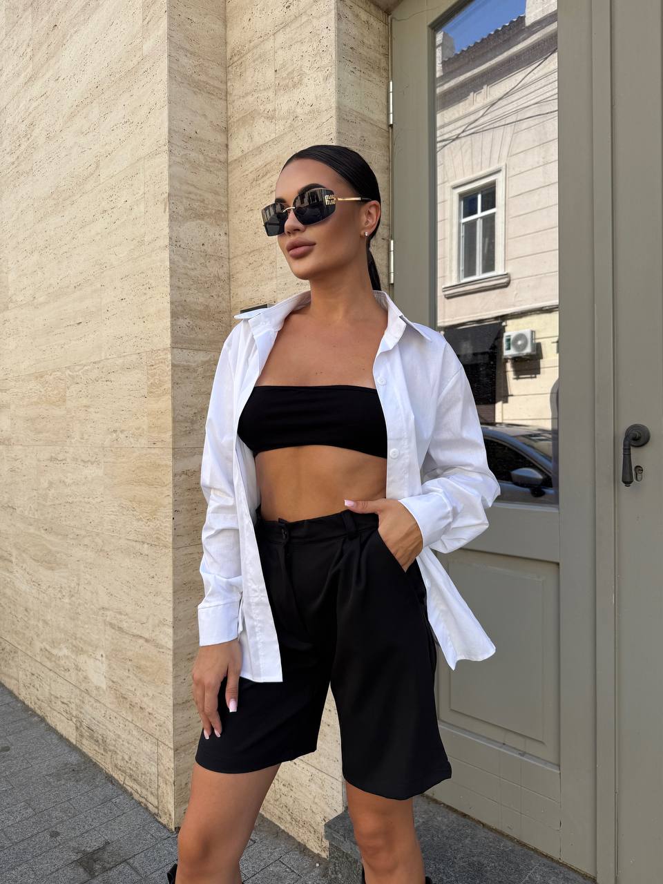 Класична жіноча сорочка молочного кольору 34187