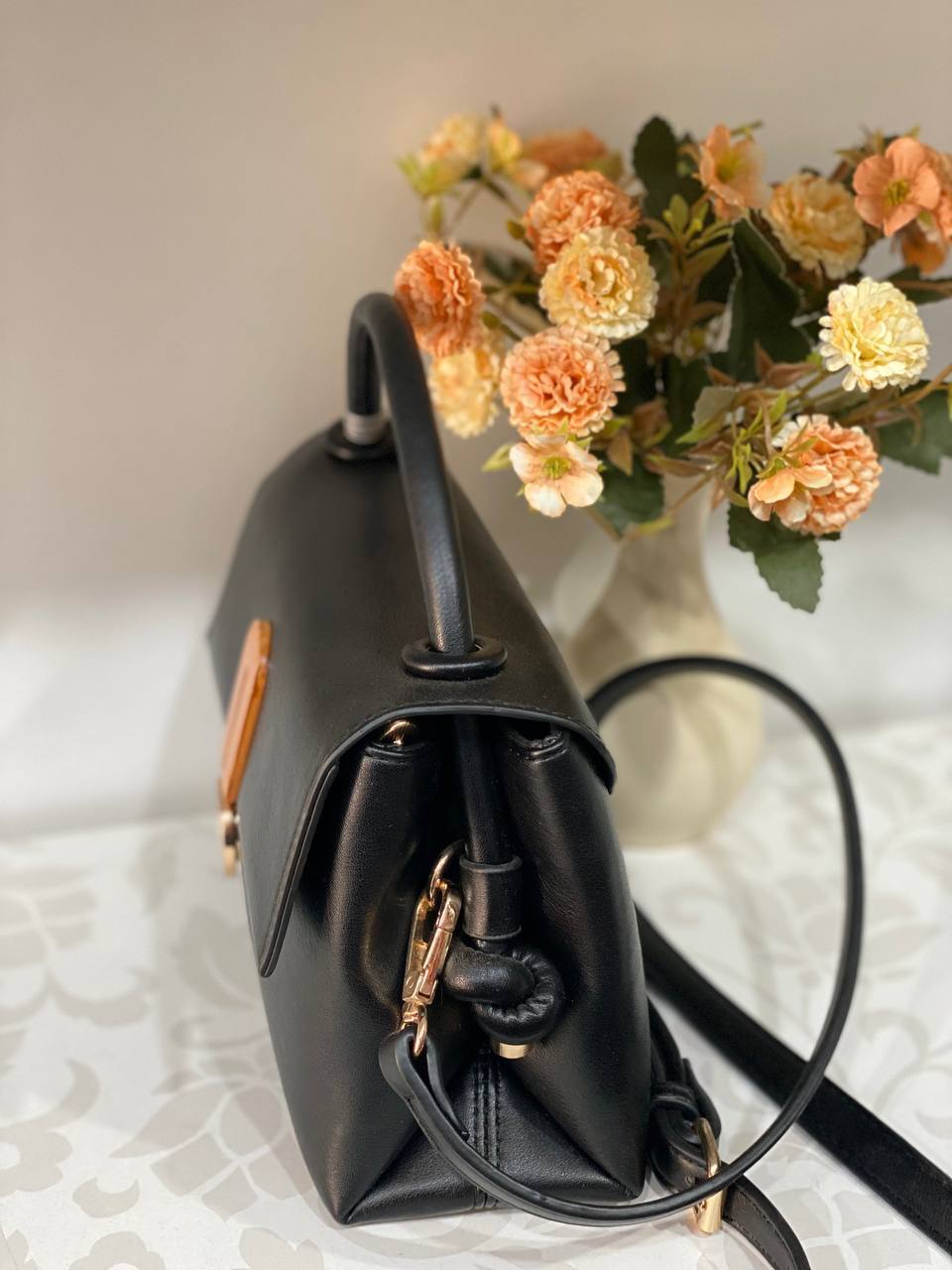 Класична маленька жіноча сумка із еко-шкіри чорного кольору 31995