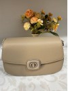 Класична жіноча сумка з еко-шкіри бежевого кольору 31929