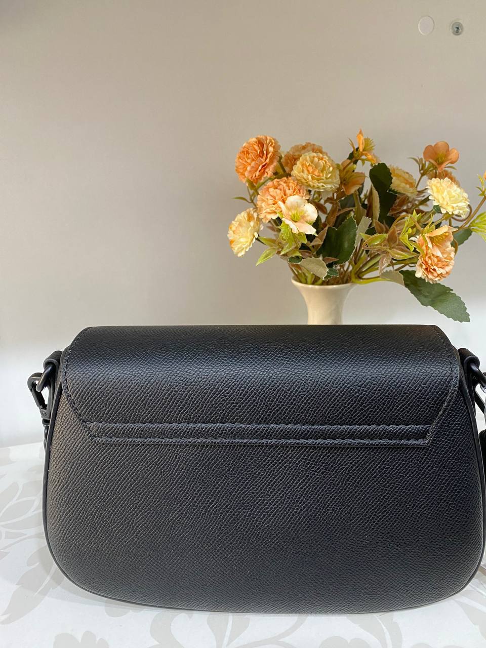 Классическая женская сумка из эко-кожи черного цвета 31931