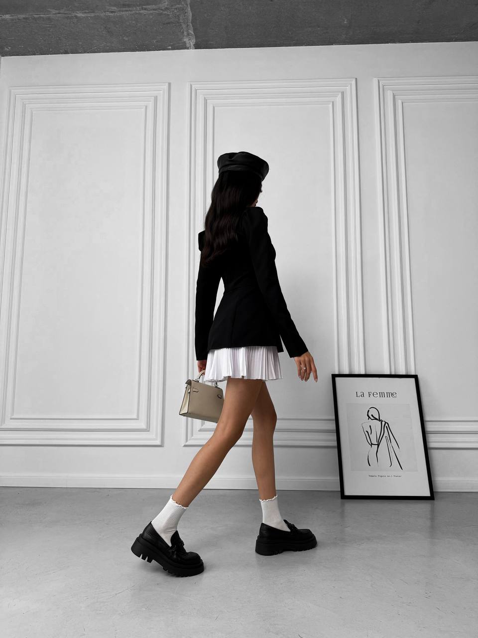 Комбинированное платье мини черного цвета 30132