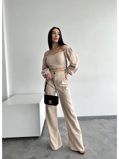 Костюм топ + штани бежевого кольору 24320