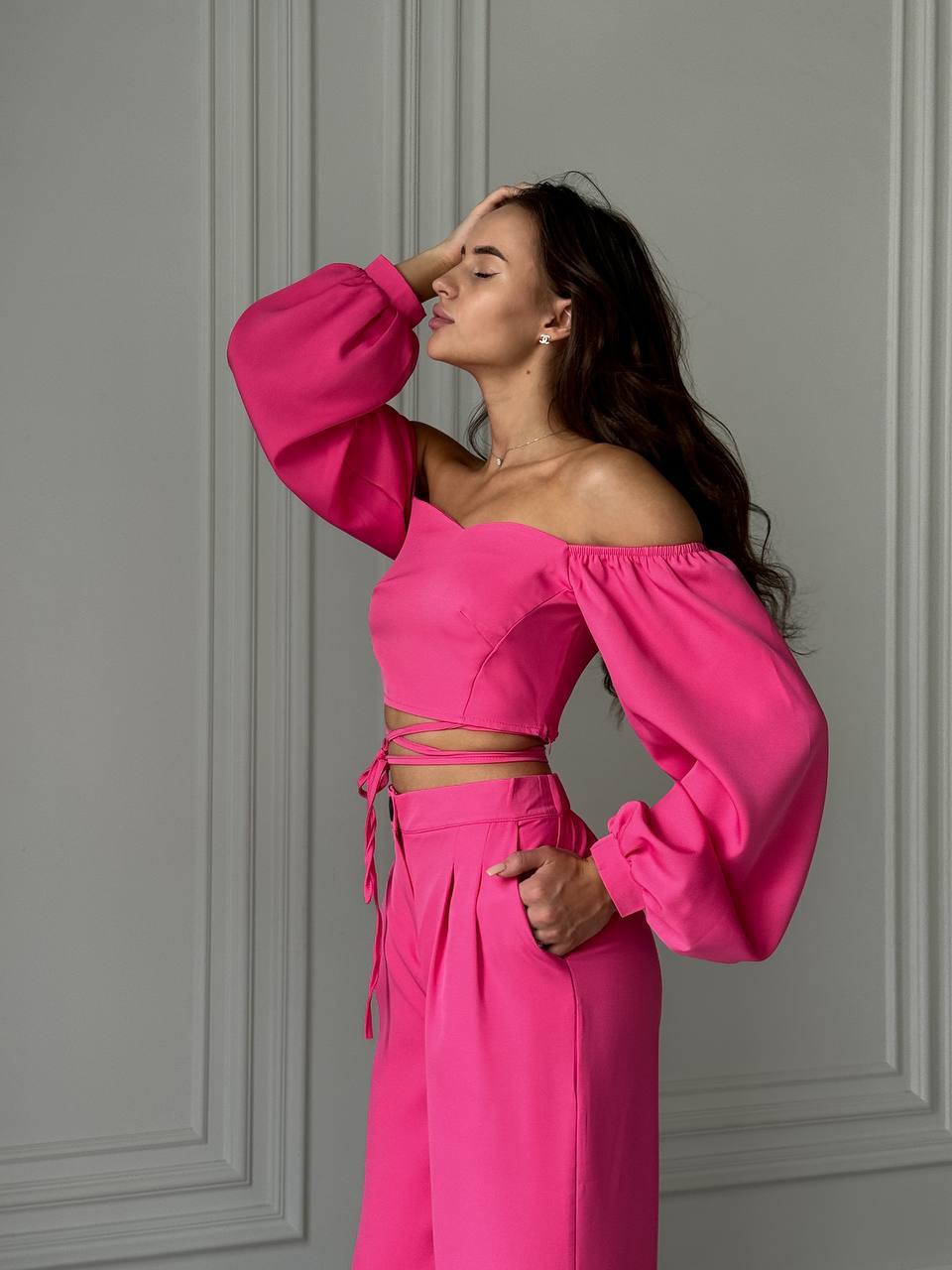 Костюм топ + штани малинового кольору 34220