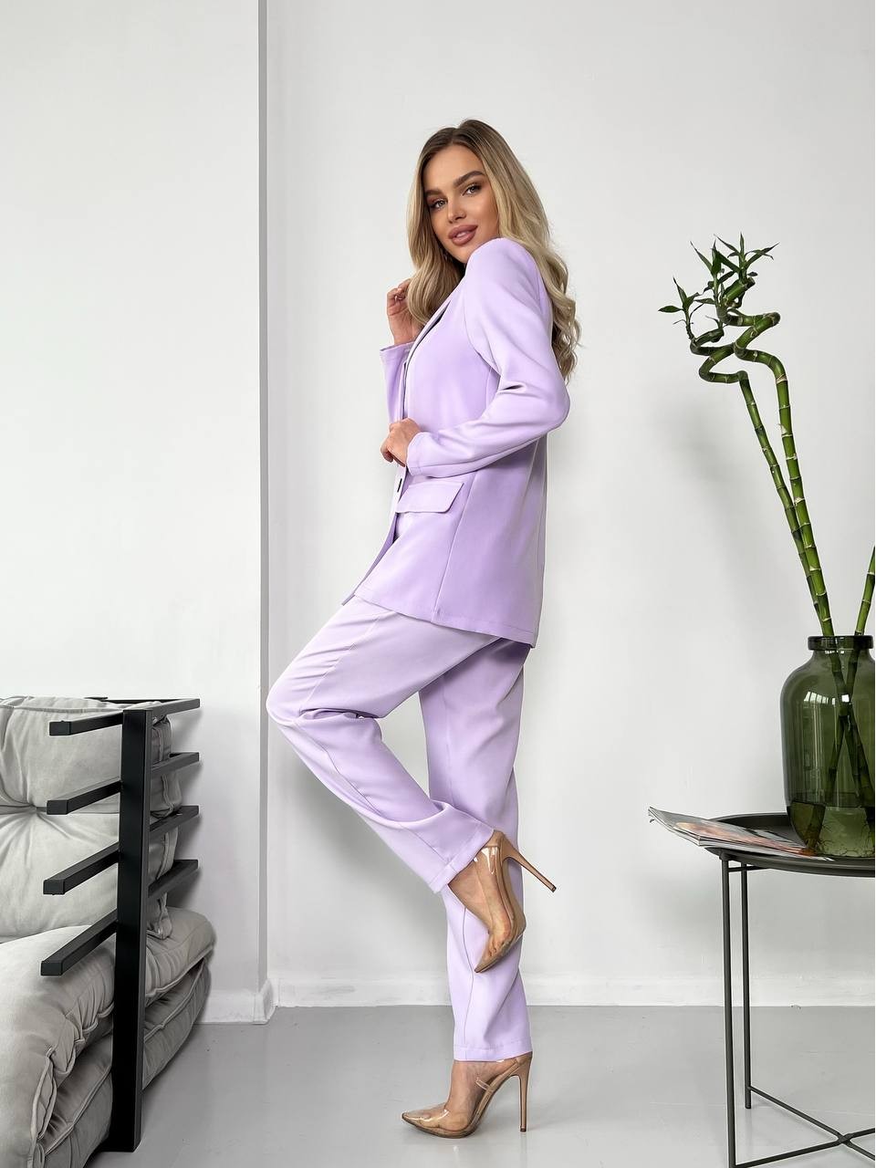 Костюм-тройка лавандового цвета 24436