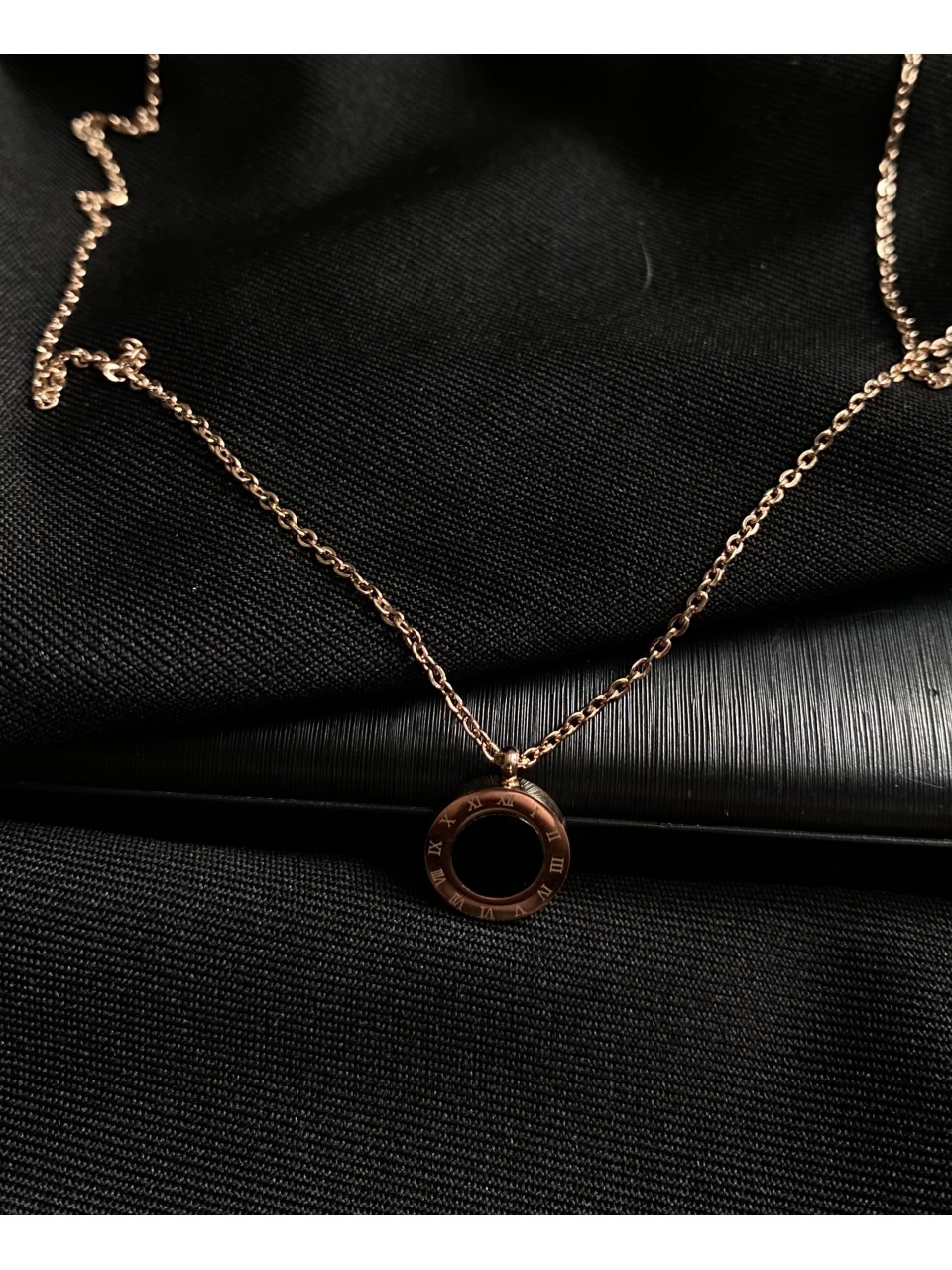 Кулон з ланцюжком золотого кольору 30619