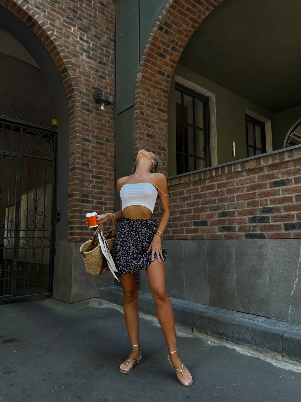 Легкая юбка мини черного цвета 28520