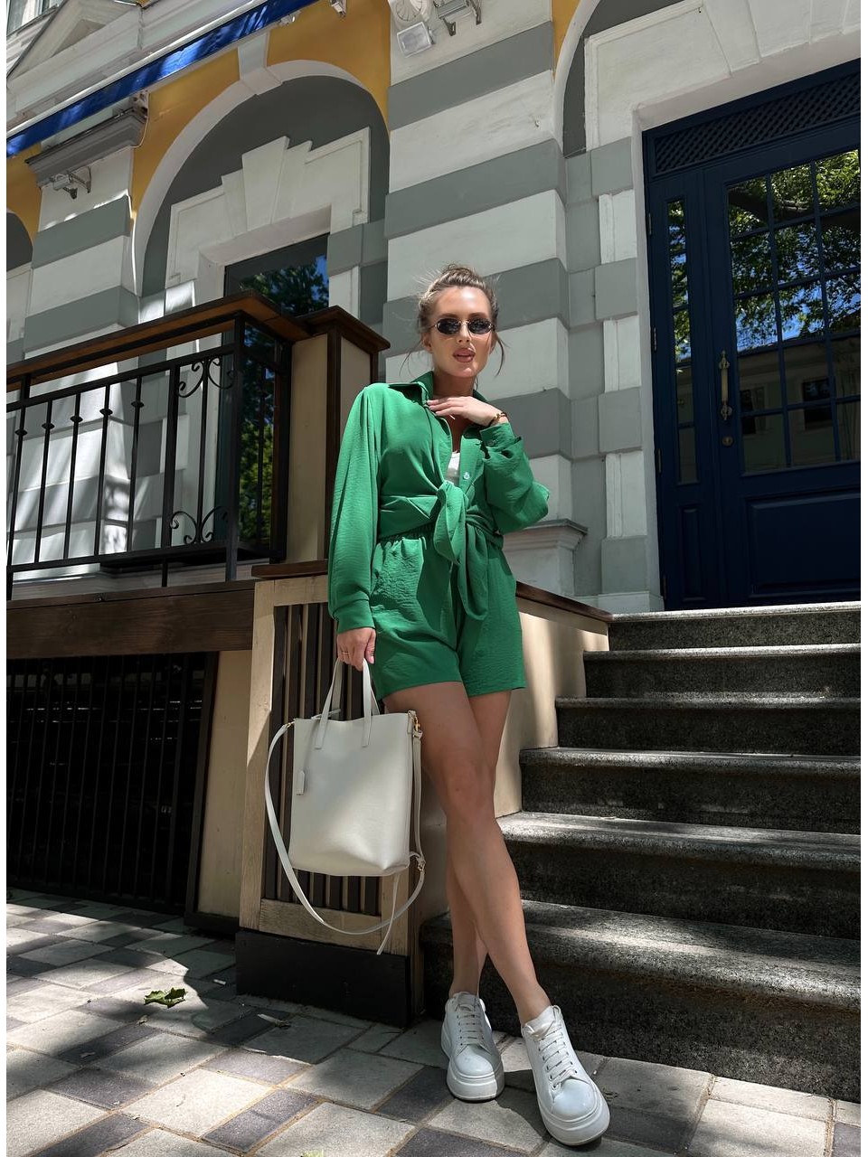 Легкий костюм 2-ка с шортами зеленого цвета 28905