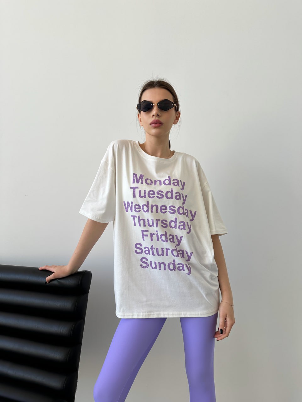 Легкий спортивний комплект (лосини+футболка) бузкового кольору 31621