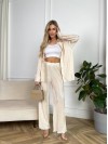 Легкий жіночiй класичний костюм бежевого кольору 30846