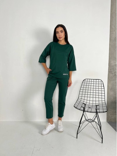 Легкий костюм для жінок смарагдового кольору 30839